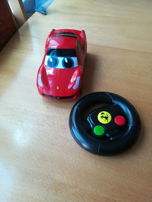 Количка с дистанционно и хамелеон с дистанционно