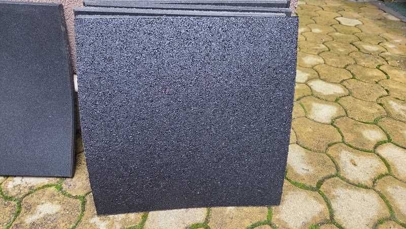 Настилка за фитнес 500х500х20мм (2см дебелина)