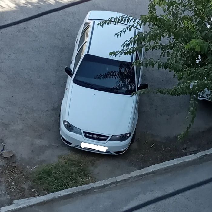 Moshina srochno sotiladi