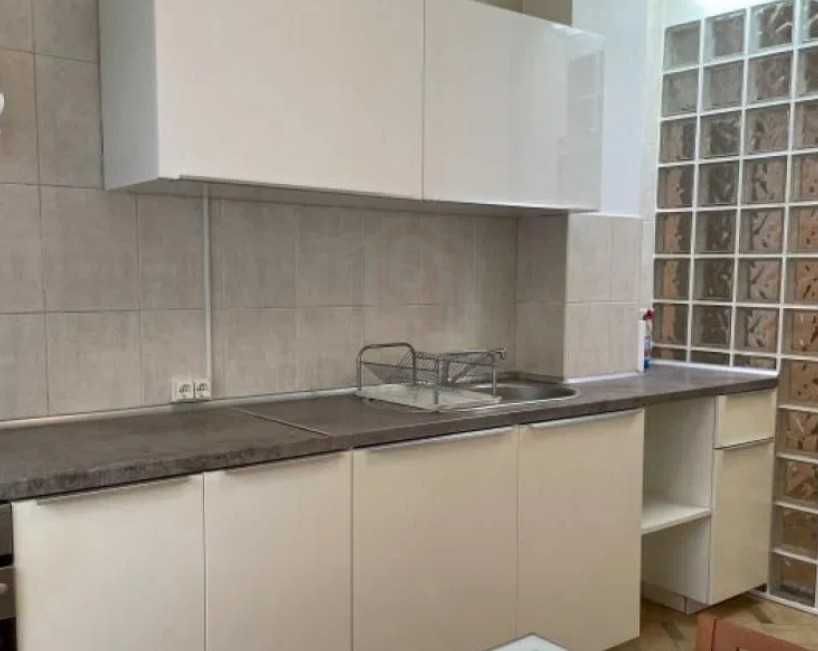 Дава се под наем Едностаен апартамент в Пловдив, Гагарин - 45 кв.м за 178.5 € - Снимка #3