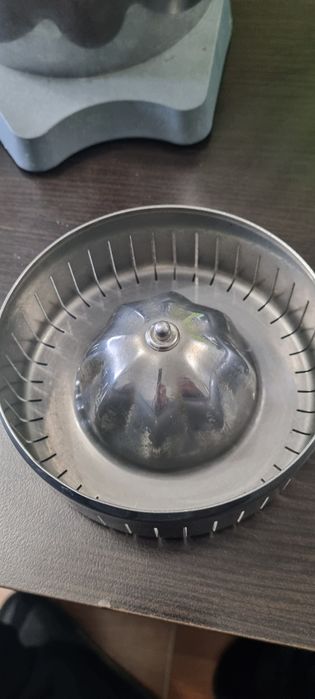 Професионална цитруспреса, сокоизстисквачка " DIHR "