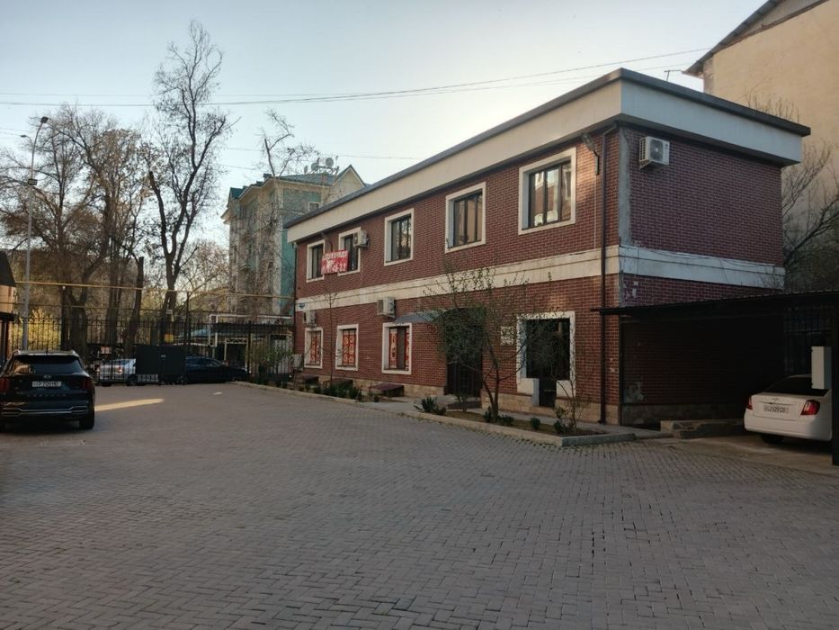 Сдаётся в аренду 2-х этажное офисное помещение