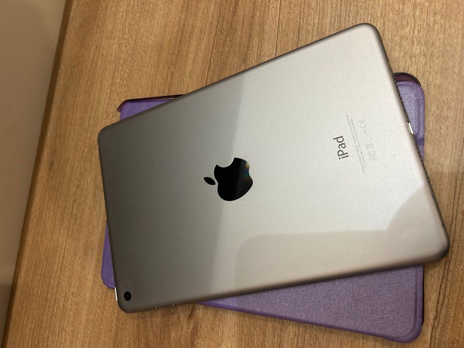 Tabletă iPad mini 4 – 128 GB – gri (space gray)