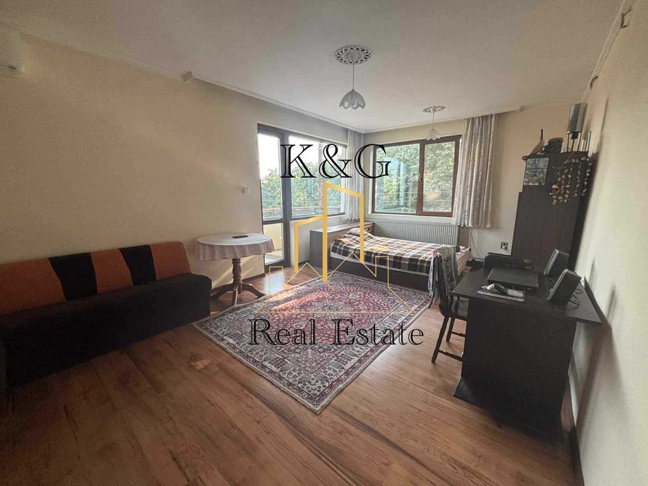 Продава се Къща в с. Стражец, Област Разград - 240 кв.м за 957 €/кв.м - Снимка #1