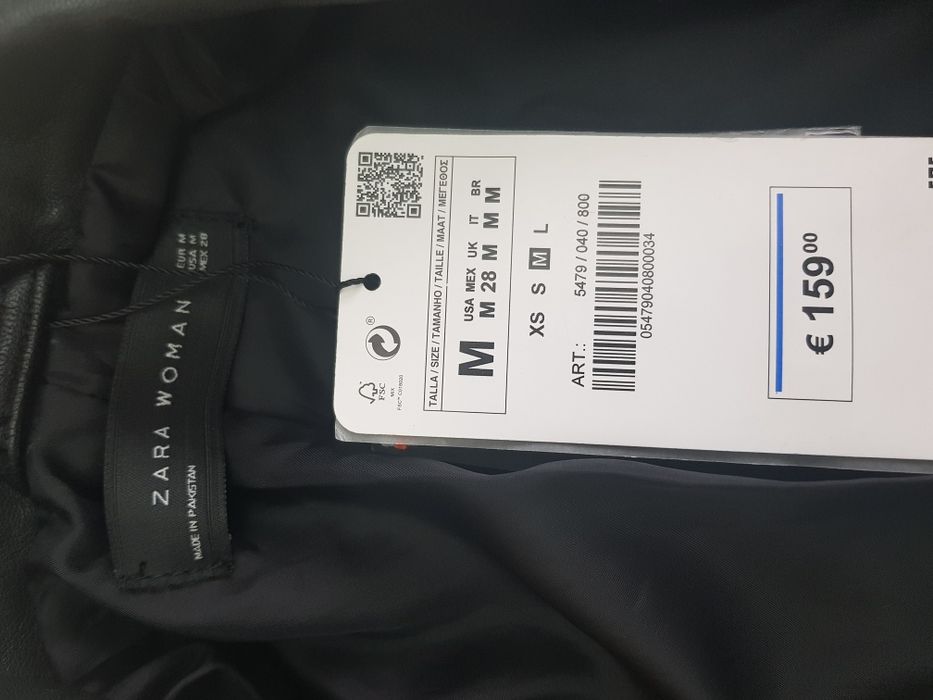 Geaca din Piele Zara de fete Pret de week 500 lei 2 buc