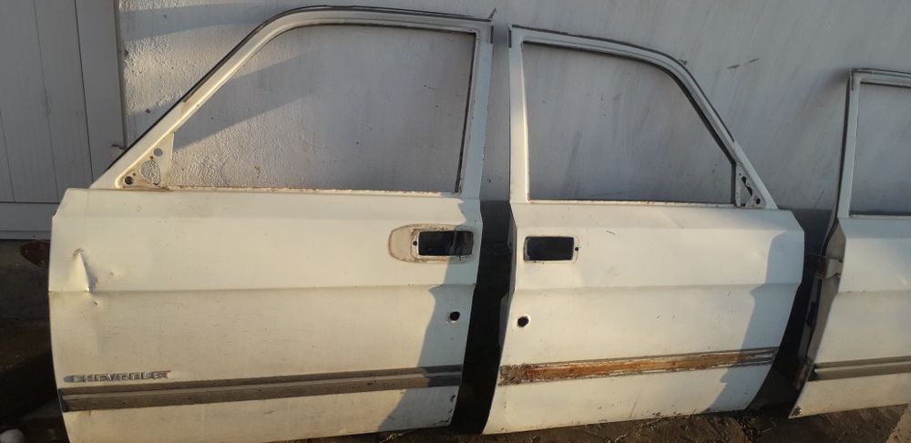 Продается двери от Волги газ 31 10