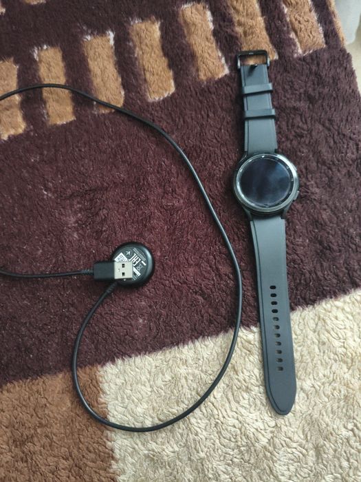 Продам срочно часы