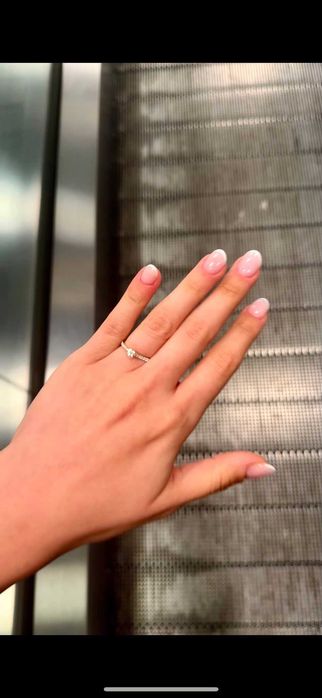 Vând urgent inel original  Stil Diamonds,din aur galben de 18 k,cu diamante naturale.