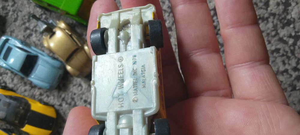 Mașinuțe vechi HotWheels de colecție