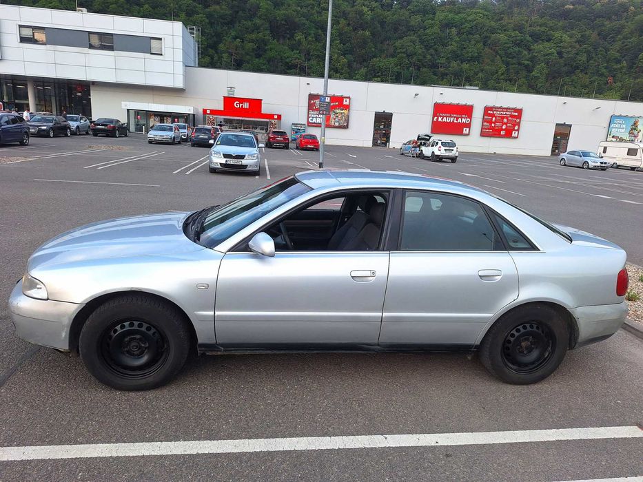 AUDI A4 2001 — imagine 4