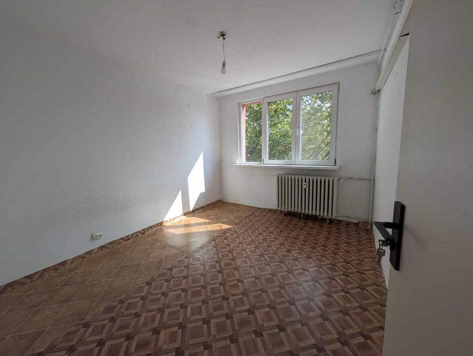 Vand apartament 4 camere 80 mp