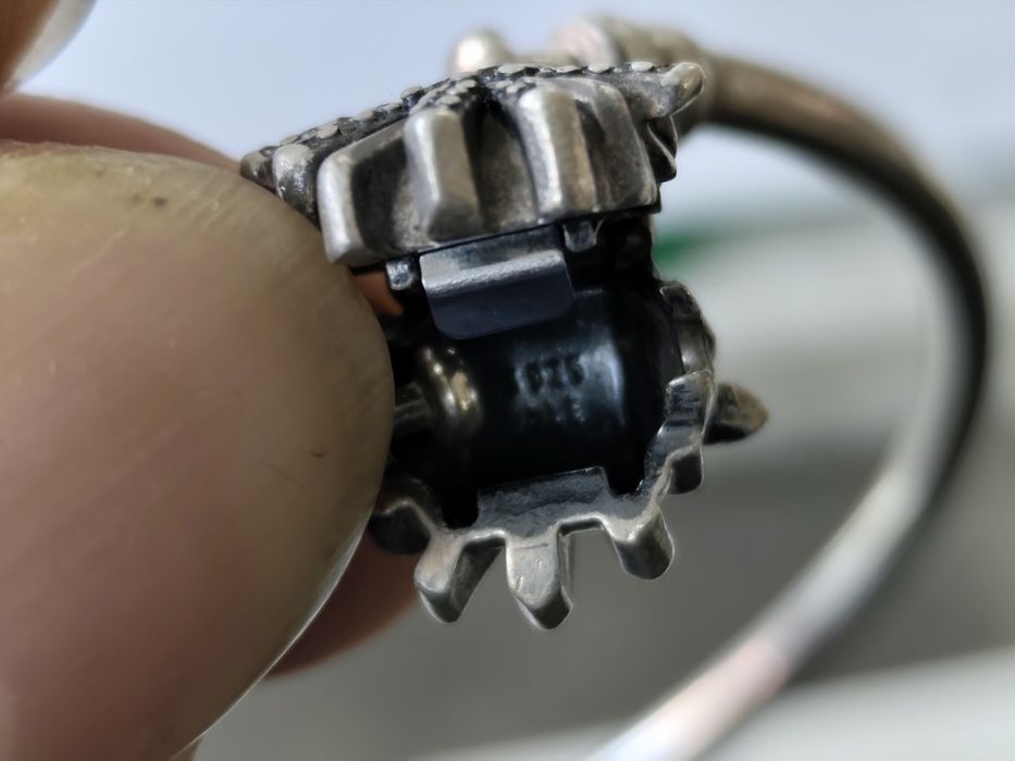 Твърда сребърна гривна Пандора pandora