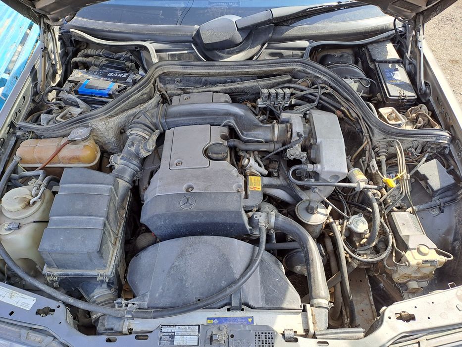 Mercedes 220E 2.2 механика.