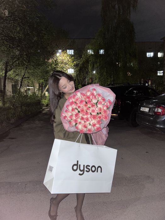 Продаю Dyson, цвет Sakura популярный