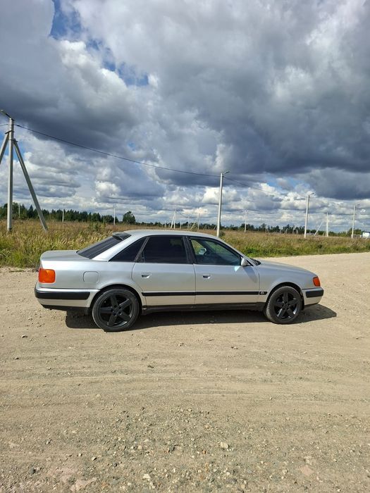 Ауди 100 с4 хорошем состоянии