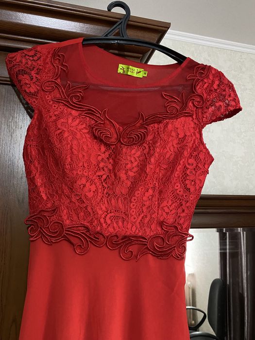 Платье вечернее