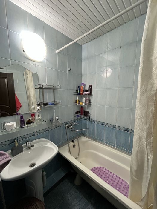 Метро Айбек улица Афросиаб - продам 2/3/9 60м2