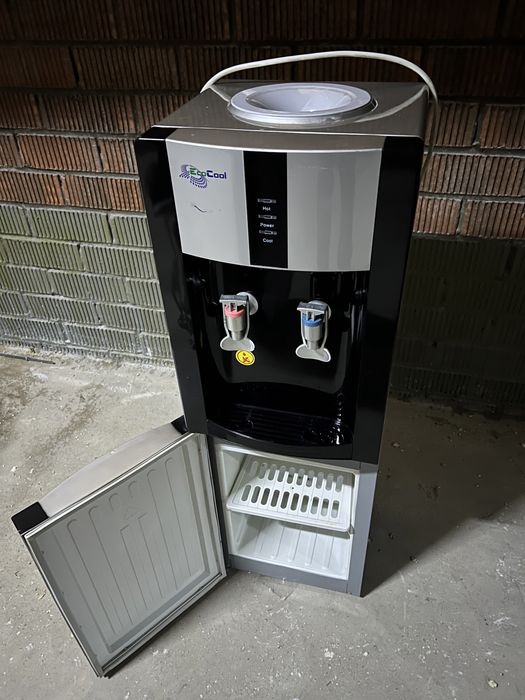 Кулер для воды с холодильником