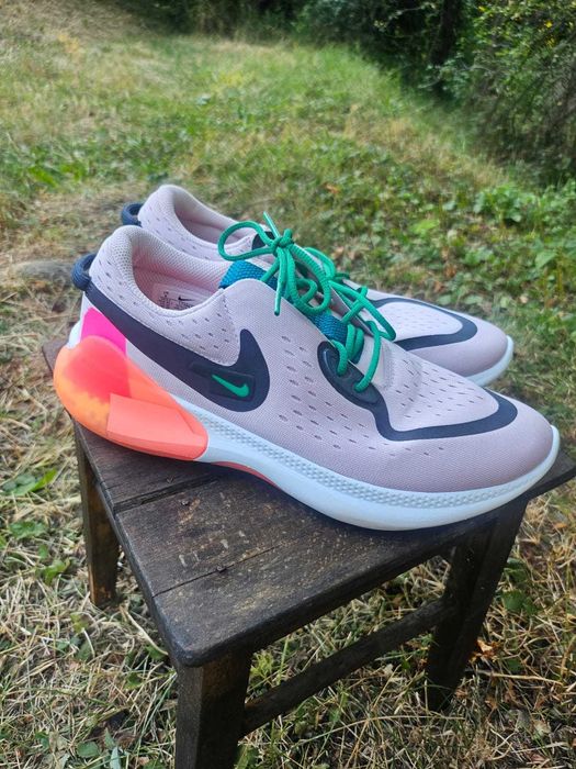 Nike маратонки  размер 40.5