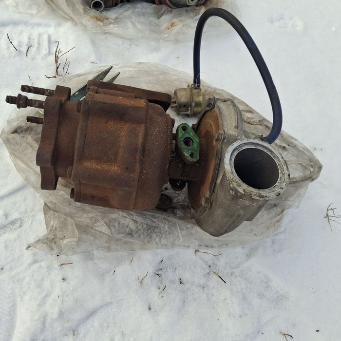 Трубина и компрессор  на шансиман F2000