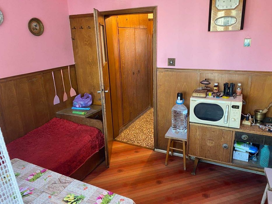 Дава се под наем Тристаен апартамент в София, Красно село - 90 кв.м за 663 € - Снимка #7