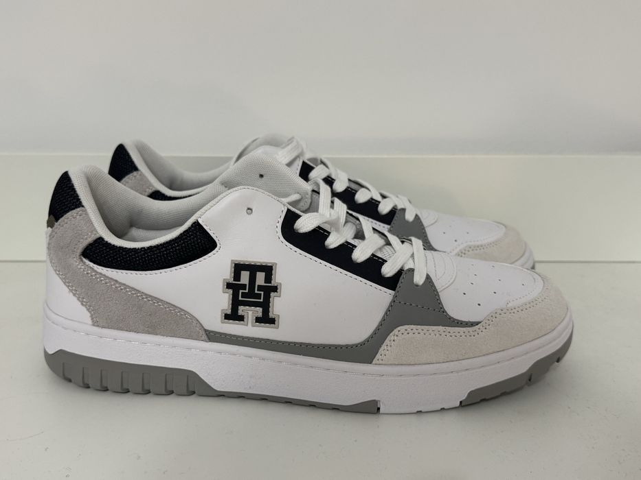 Нови Tommy Hilfiger маратонки