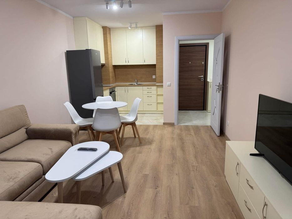 Дава се под наем Двустаен апартамент в София, Малинова долина - 65 кв.м за 700 € - Снимка #1