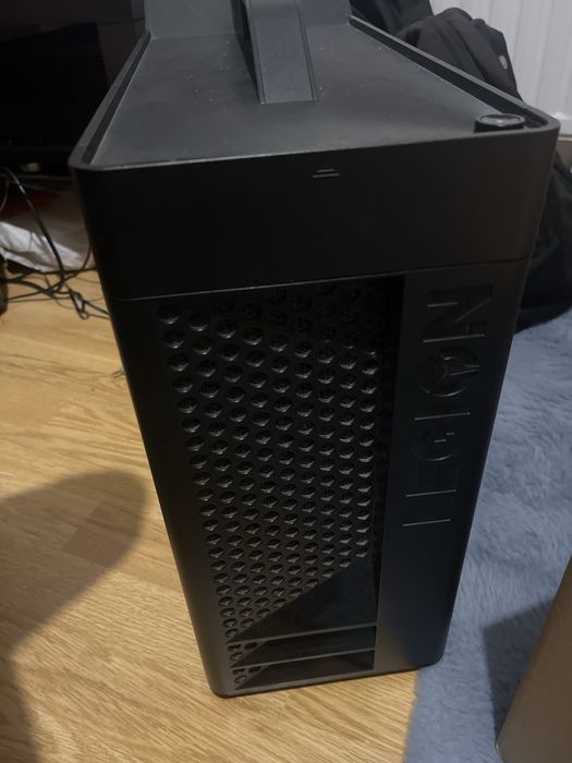 Carcasa lenovo cu sursa de 450w echipa full