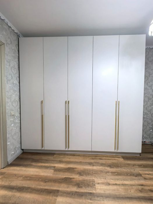 Шкафы 5 строрчатые и 4 строрчатые