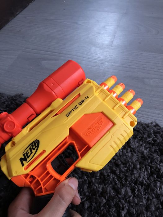 Vând pușca nerf originala cu 4 gloante originale .Plata Doar Cash