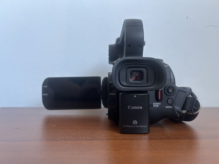 Видеокамера Canon  XA60