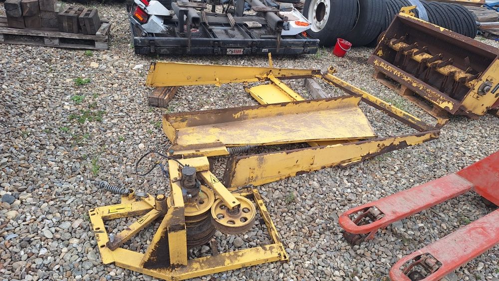 Tocator paie combina New Holland 8070