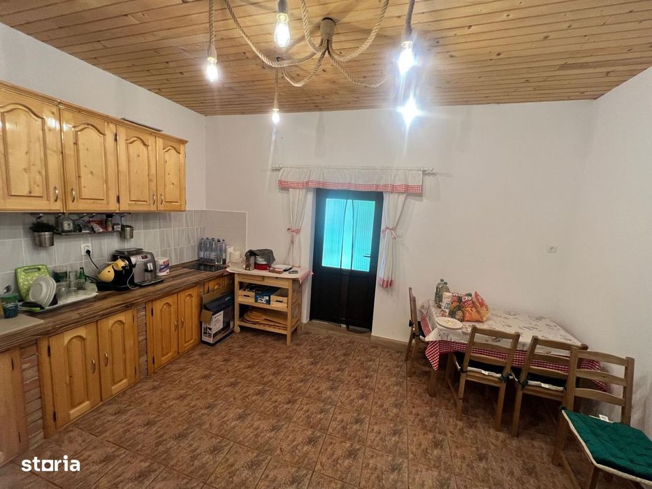 A/1652 De vânzare casă de vacanță în Câmpu Cetății