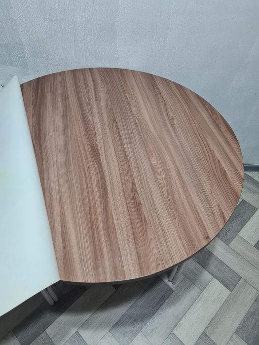 Продам круглый стол