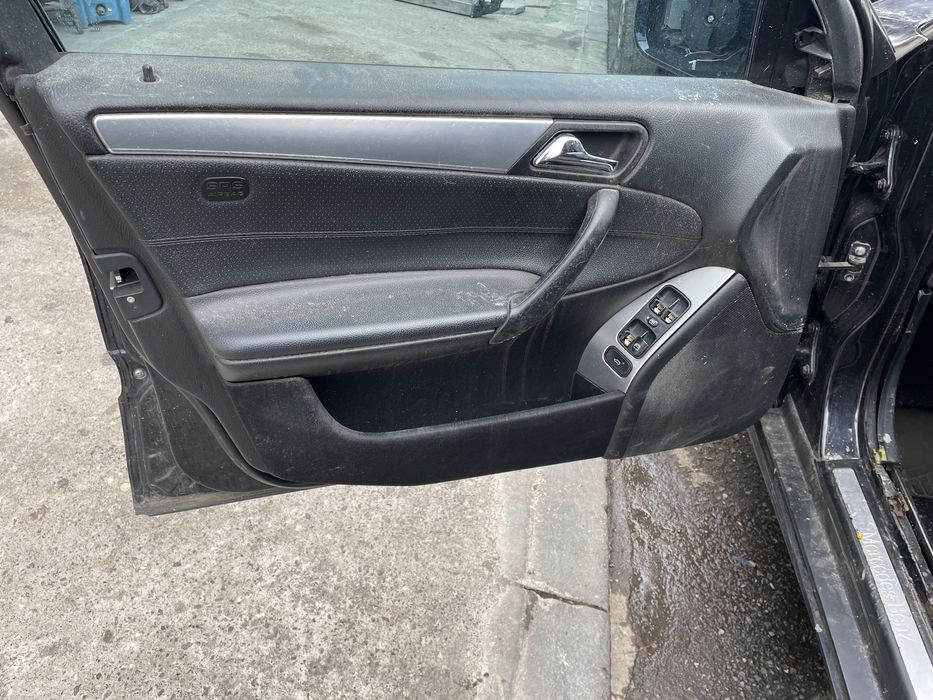 Мерцедес С220цди С200цди w203 на части / Mercedes C220 CDİ na chasti