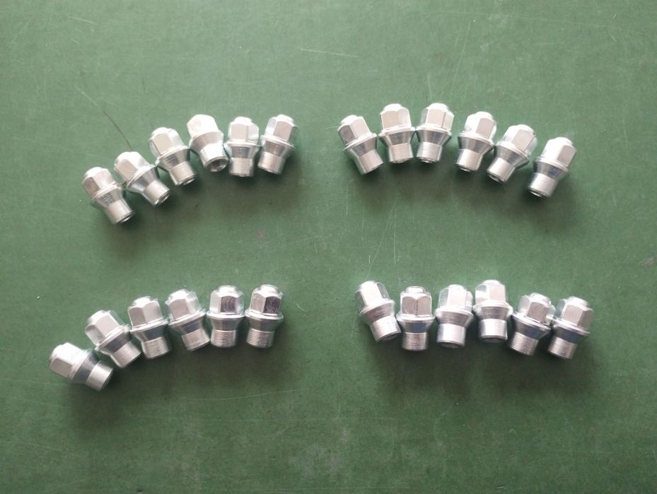 Piulițe Nissan Suzuki cu guler 12 mm