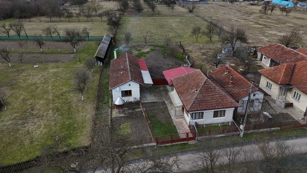 Vând casă in Baia de Criș