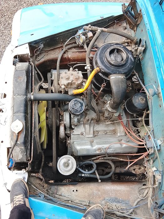 Zil sotiladi narxini kelishamiz