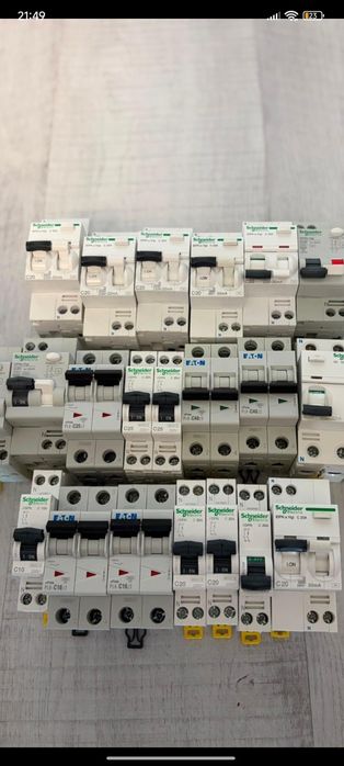 Lot siguranțe Schneider Electric și Eaton – RCBO, diferențiale și automate – stare foarte bună