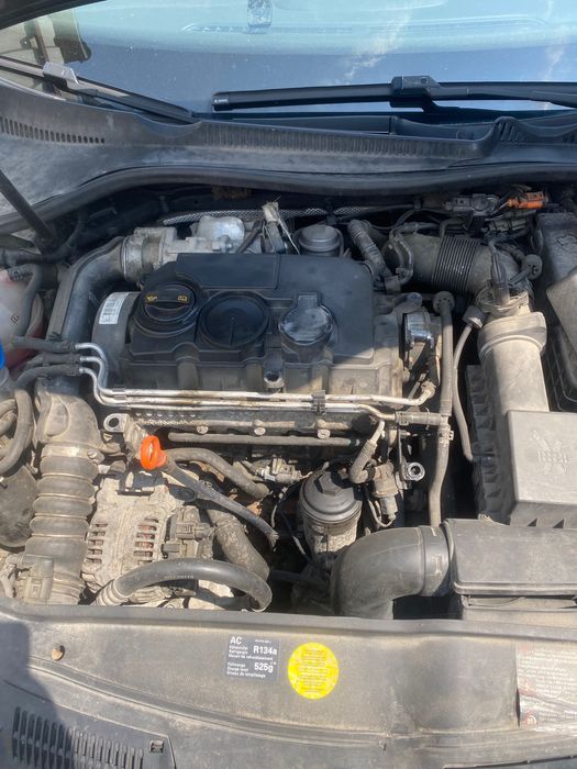 Se vinde vw golf 5