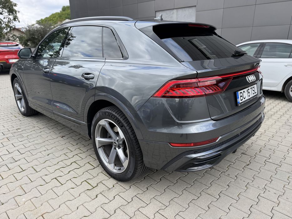Vand Audi Q8 2021 —Mild hibrid 3.0-164 mii km luata de noua reprezentanta Bacau!