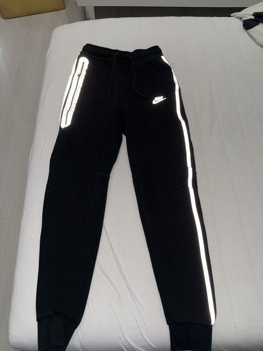 Nike tech fleece черен!