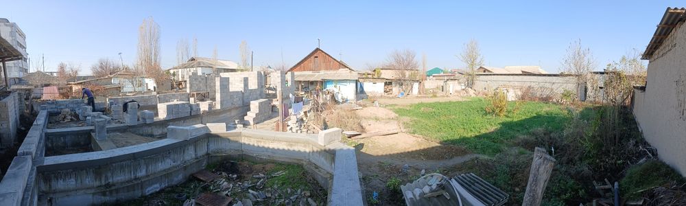 срочно Уй сотилади,газ свет сув  wi fi бор.