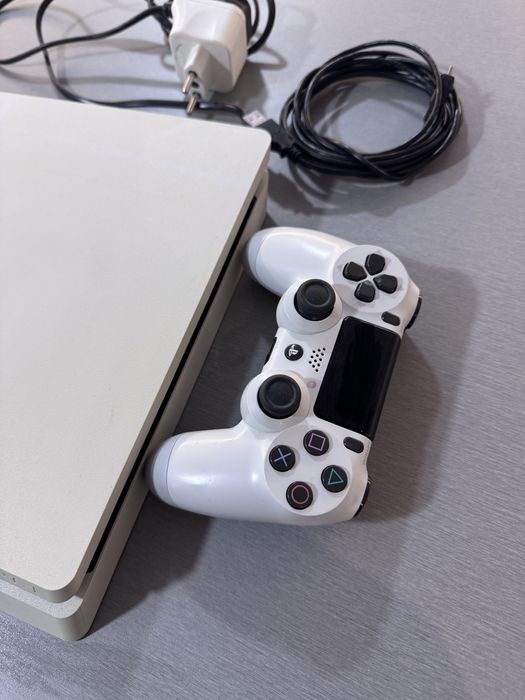 Плейстейшън 4 500gb