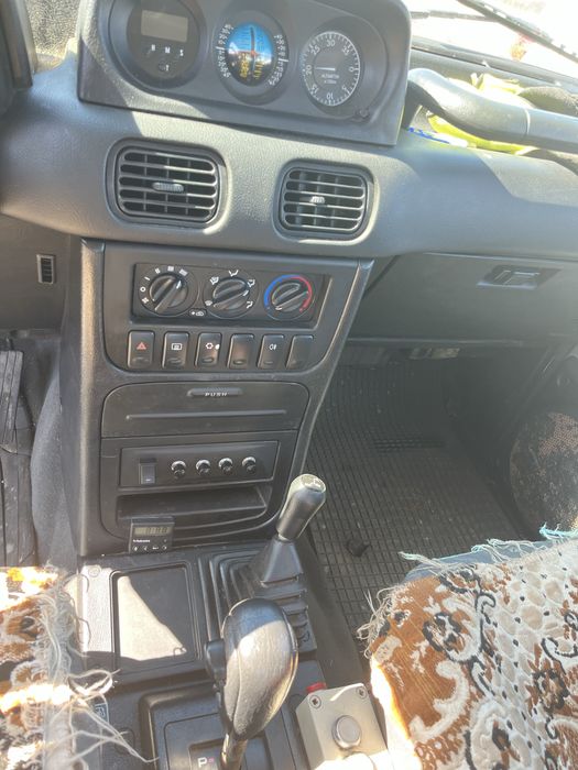 Hyundai Galloper echipat pt deszapezire