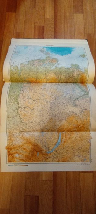 Продам атлас мира