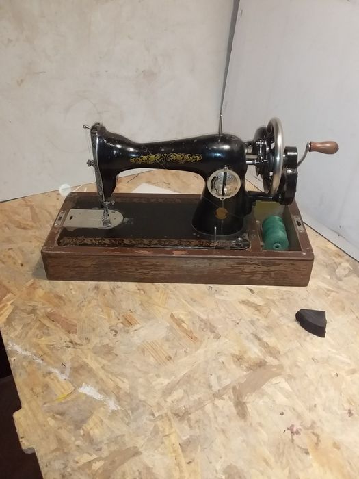 ящик для швейная машинка