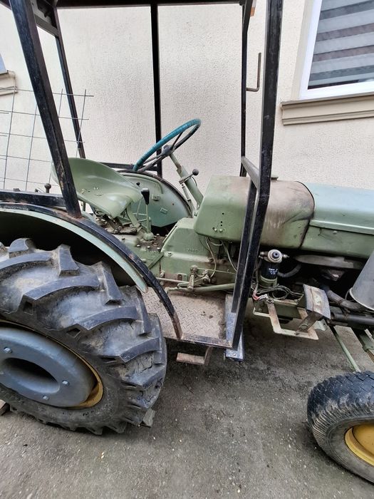 Tractor agricol Elvetian