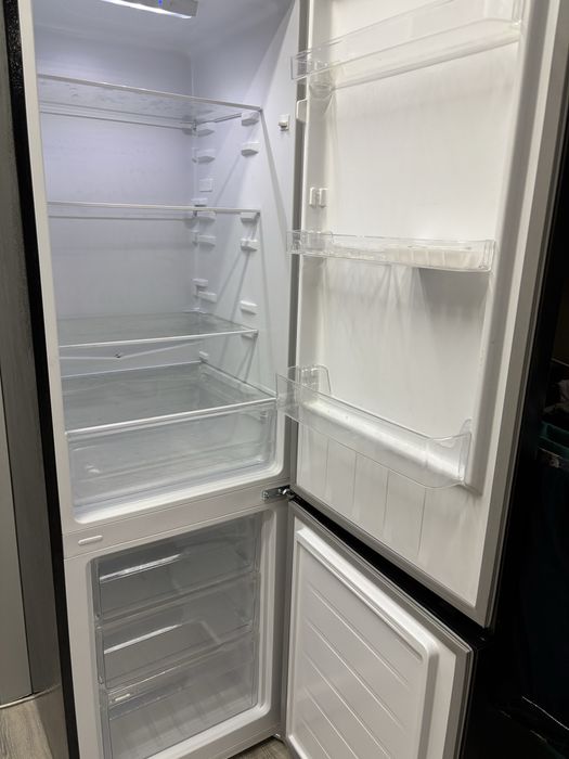 Холодильник на двоих самое то