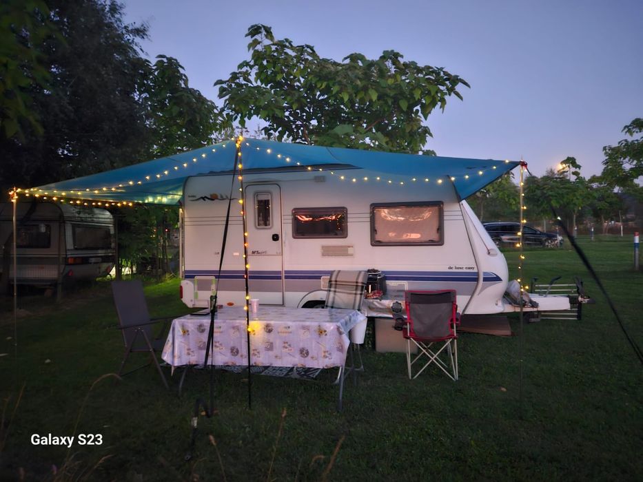 Vând rulota Hobby de luxe easy 400